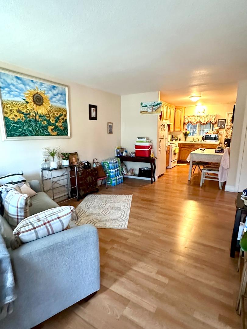 Detail Gallery Image 3 of 8 For 120-122 Balboa Ave, San Jose,  CA 95116 - 4 Beds | 2 Baths