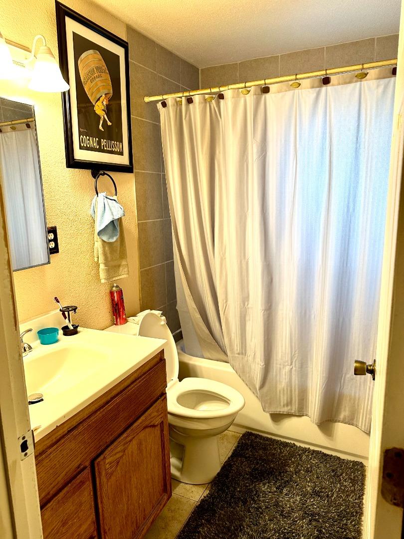 Detail Gallery Image 6 of 8 For 120-122 Balboa Ave, San Jose,  CA 95116 - 4 Beds | 2 Baths