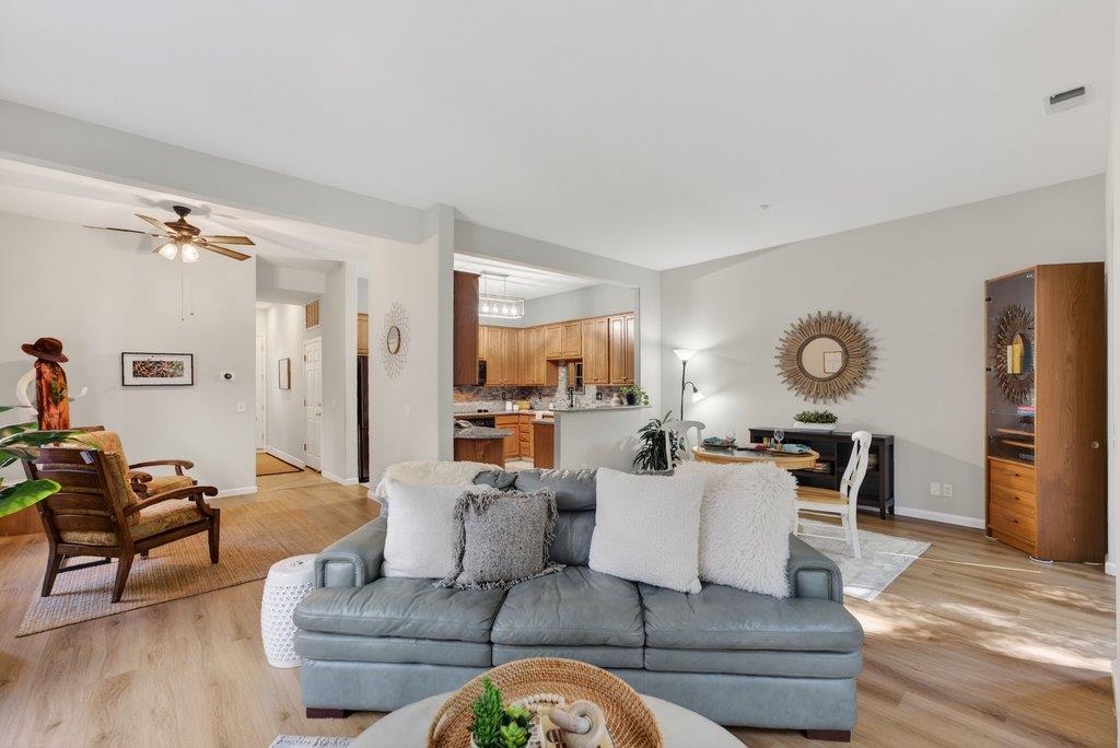 Detail Gallery Image 6 of 37 For 22 Flora Ln, Scotts Valley,  CA 95066 - 3 Beds | 2/1 Baths