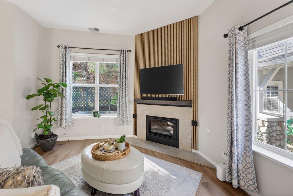 Detail Gallery Image 9 of 37 For 22 Flora Ln, Scotts Valley,  CA 95066 - 3 Beds | 2/1 Baths