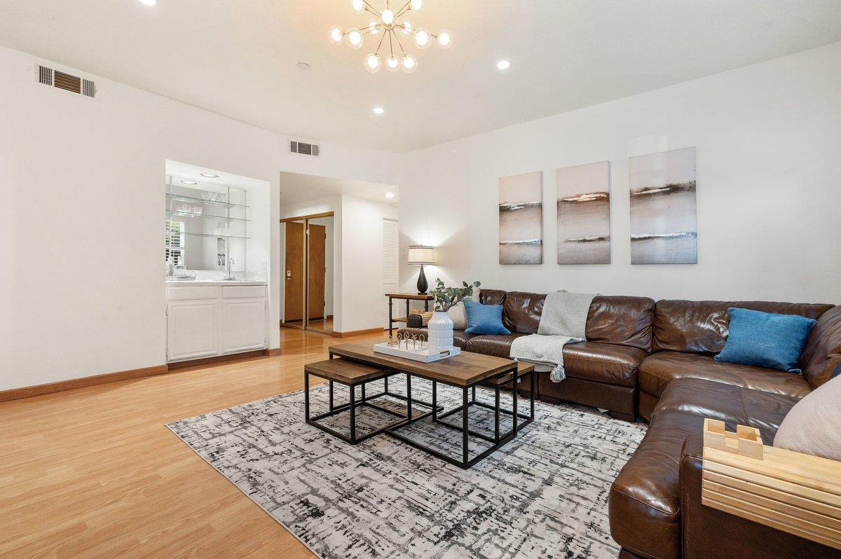 Photo #4: ML82037410 Listing: Photo #4