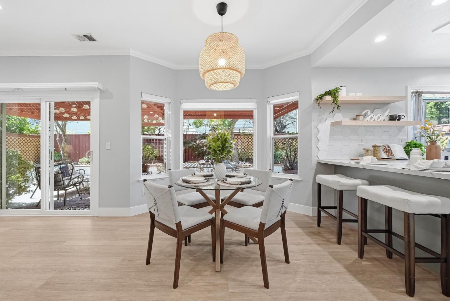 Detail Gallery Image 12 of 61 For 1601 Adolfo Dr, San Jose,  CA 95131 - 4 Beds | 2/1 Baths