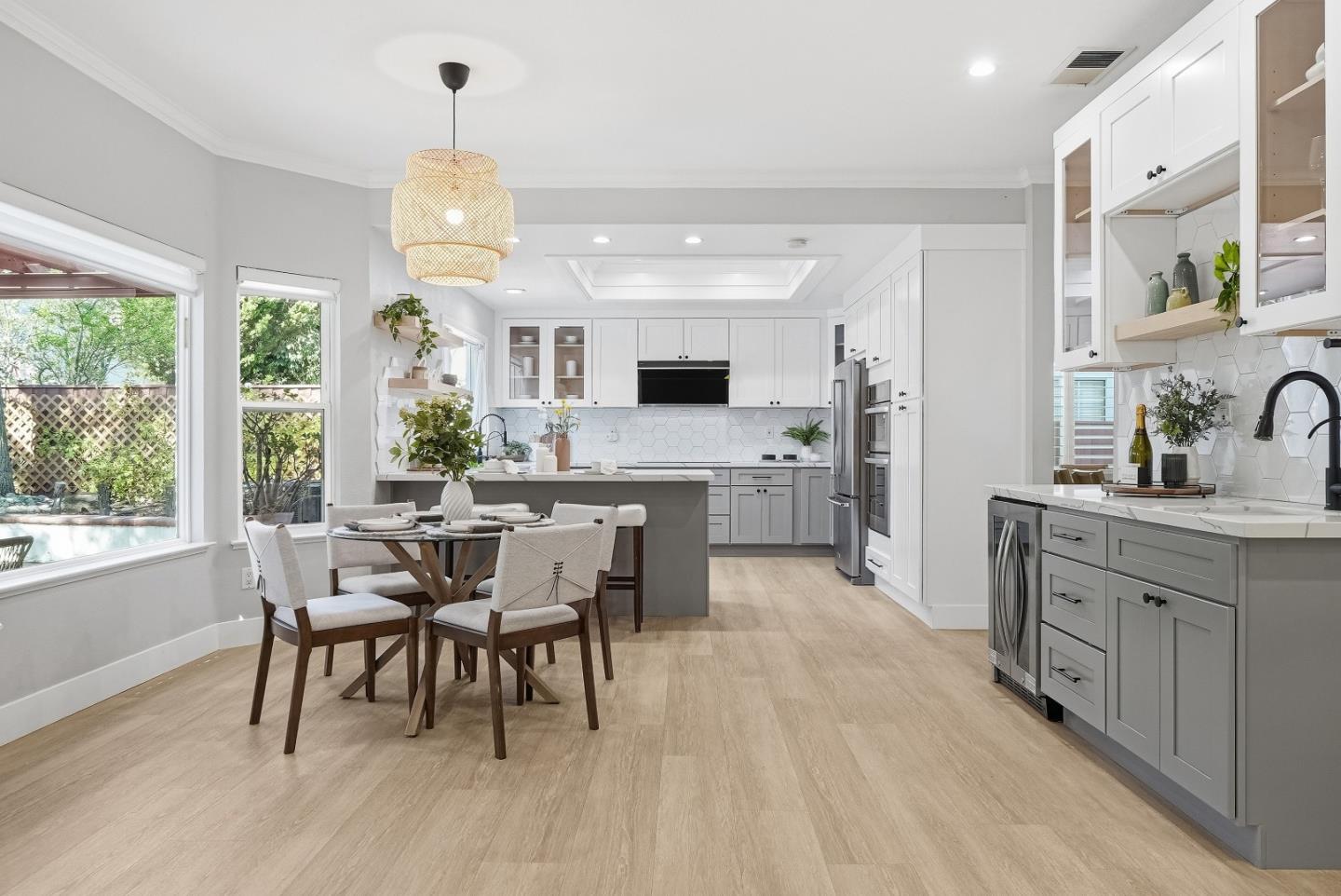 Detail Gallery Image 13 of 61 For 1601 Adolfo Dr, San Jose,  CA 95131 - 4 Beds | 2/1 Baths