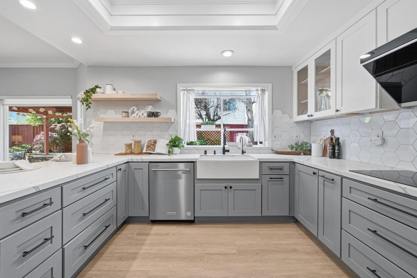 Detail Gallery Image 15 of 61 For 1601 Adolfo Dr, San Jose,  CA 95131 - 4 Beds | 2/1 Baths