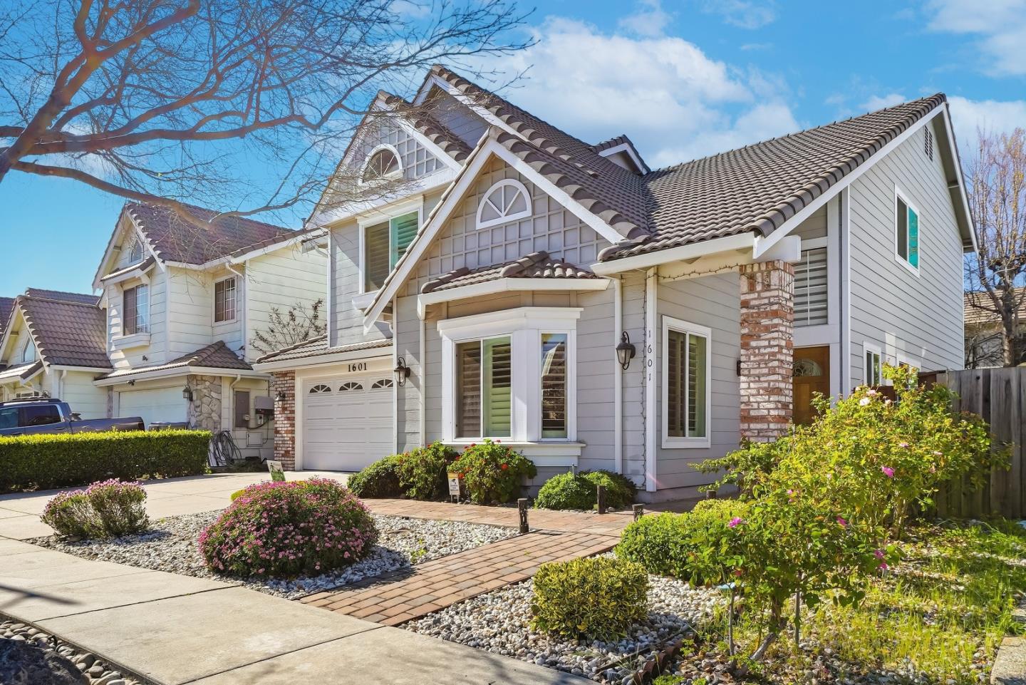 Detail Gallery Image 2 of 61 For 1601 Adolfo Dr, San Jose,  CA 95131 - 4 Beds | 2/1 Baths