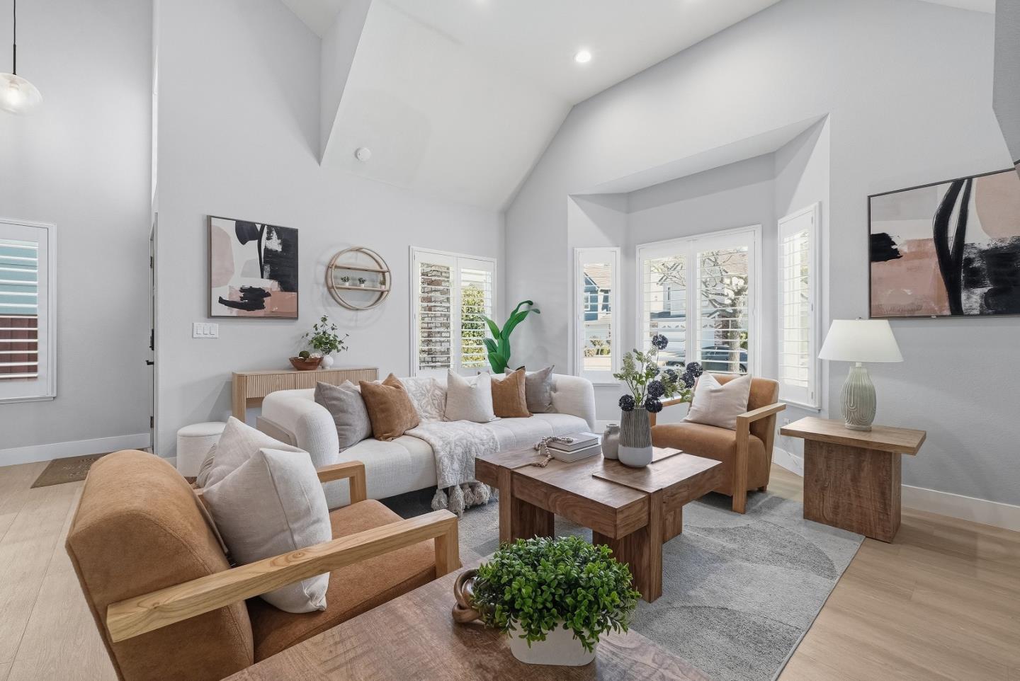 Detail Gallery Image 4 of 61 For 1601 Adolfo Dr, San Jose,  CA 95131 - 4 Beds | 2/1 Baths