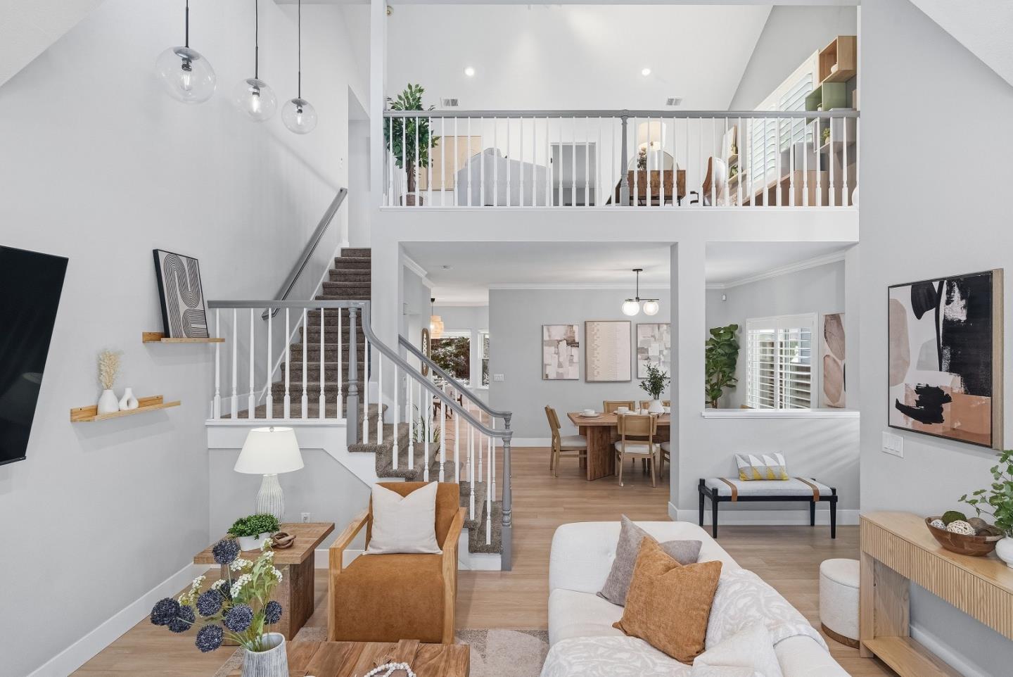 Detail Gallery Image 8 of 61 For 1601 Adolfo Dr, San Jose,  CA 95131 - 4 Beds | 2/1 Baths