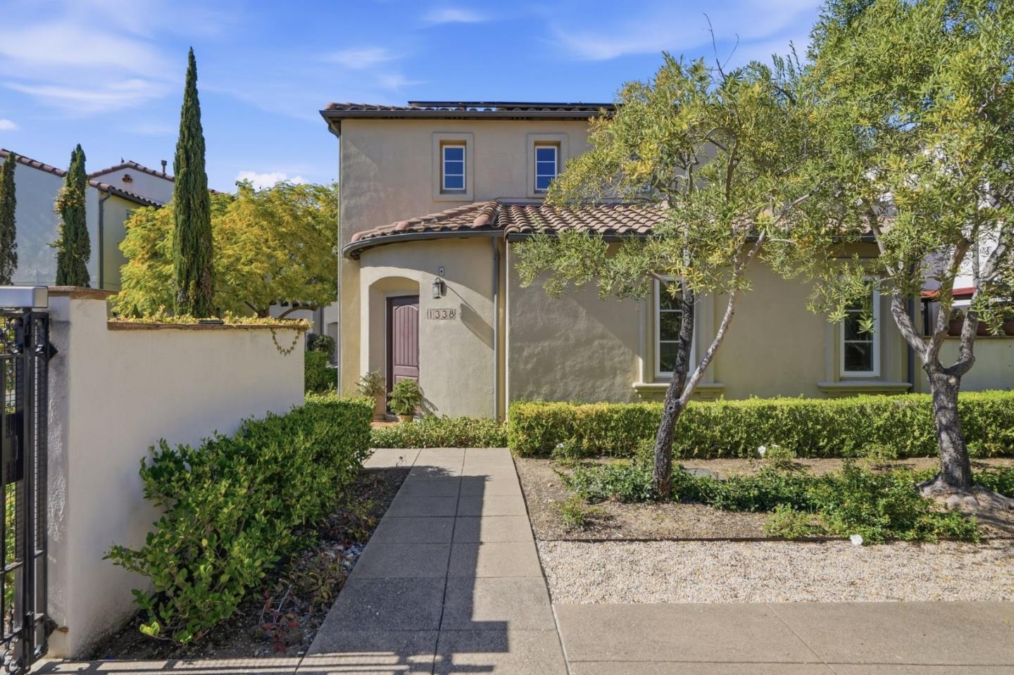 Detail Gallery Image 14 of 71 For 1338 Las Casitas Ct, San Jose,  CA 95126 - 3 Beds | 2/1 Baths