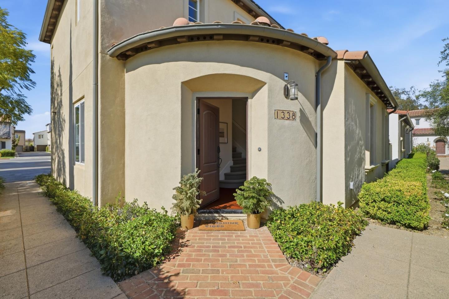 Detail Gallery Image 16 of 71 For 1338 Las Casitas Ct, San Jose,  CA 95126 - 3 Beds | 2/1 Baths