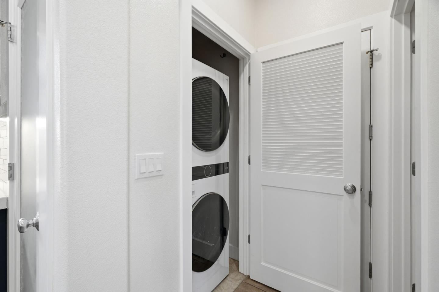 Detail Gallery Image 37 of 71 For 1338 Las Casitas Ct, San Jose,  CA 95126 - 3 Beds | 2/1 Baths