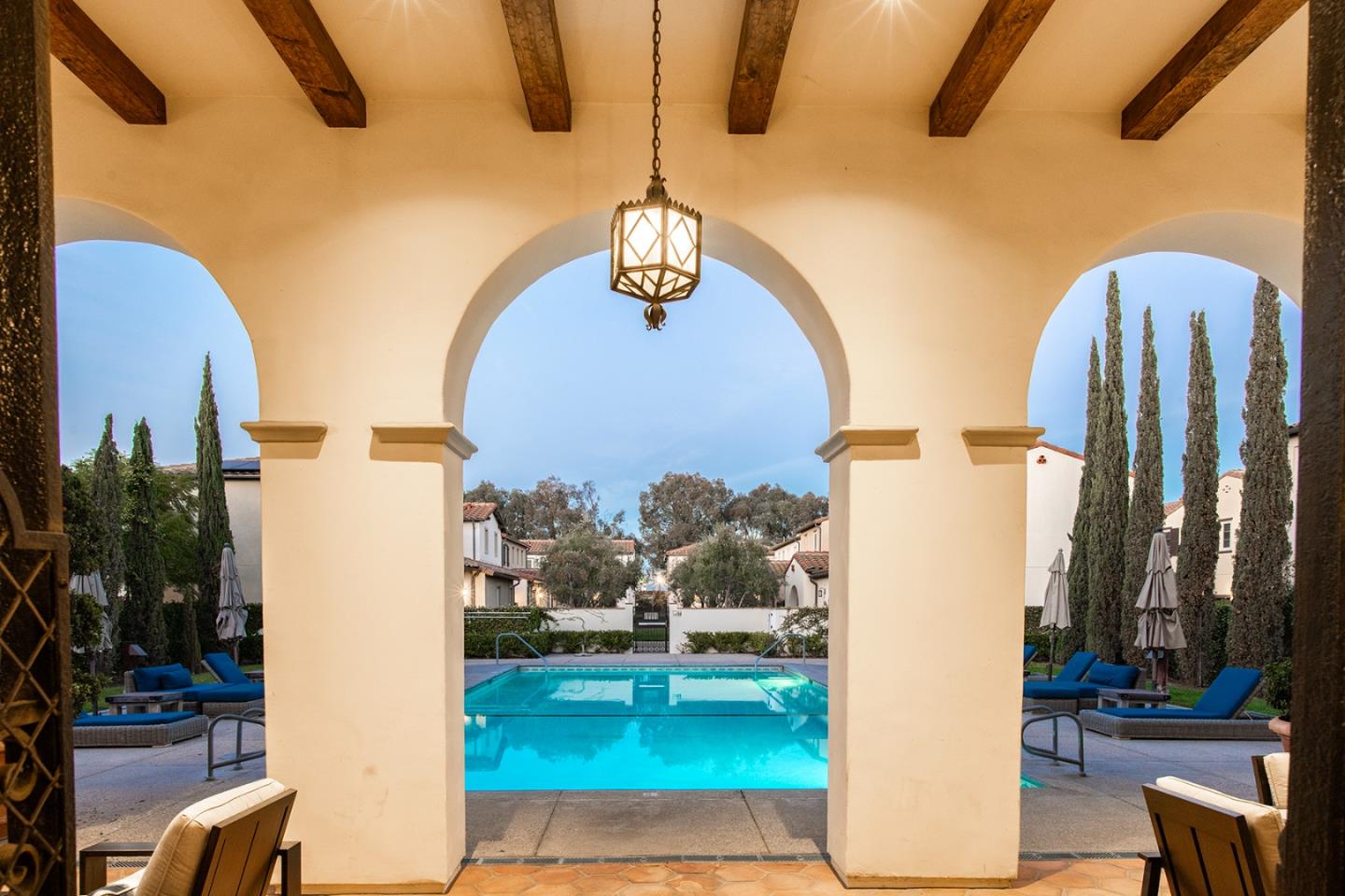 Detail Gallery Image 8 of 71 For 1338 Las Casitas Ct, San Jose,  CA 95126 - 3 Beds | 2/1 Baths