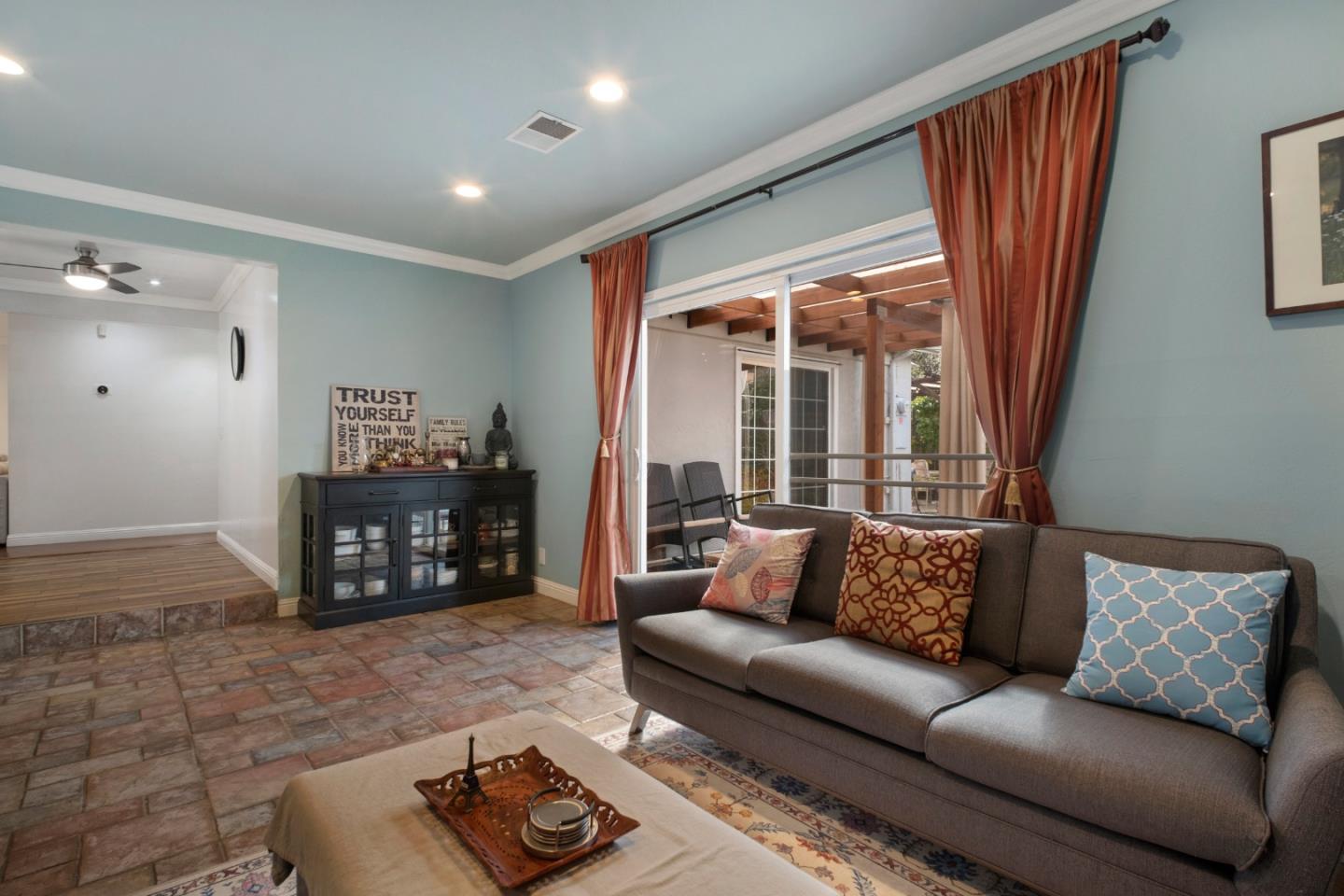 Detail Gallery Image 16 of 38 For 1666 Blossom Hill Rd, San Jose,  CA 95124 - 4 Beds | 2 Baths