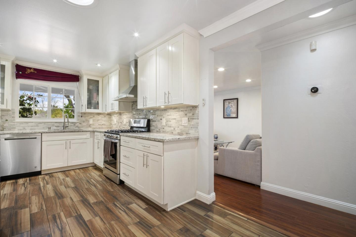 Detail Gallery Image 9 of 38 For 1666 Blossom Hill Rd, San Jose,  CA 95124 - 4 Beds | 2 Baths