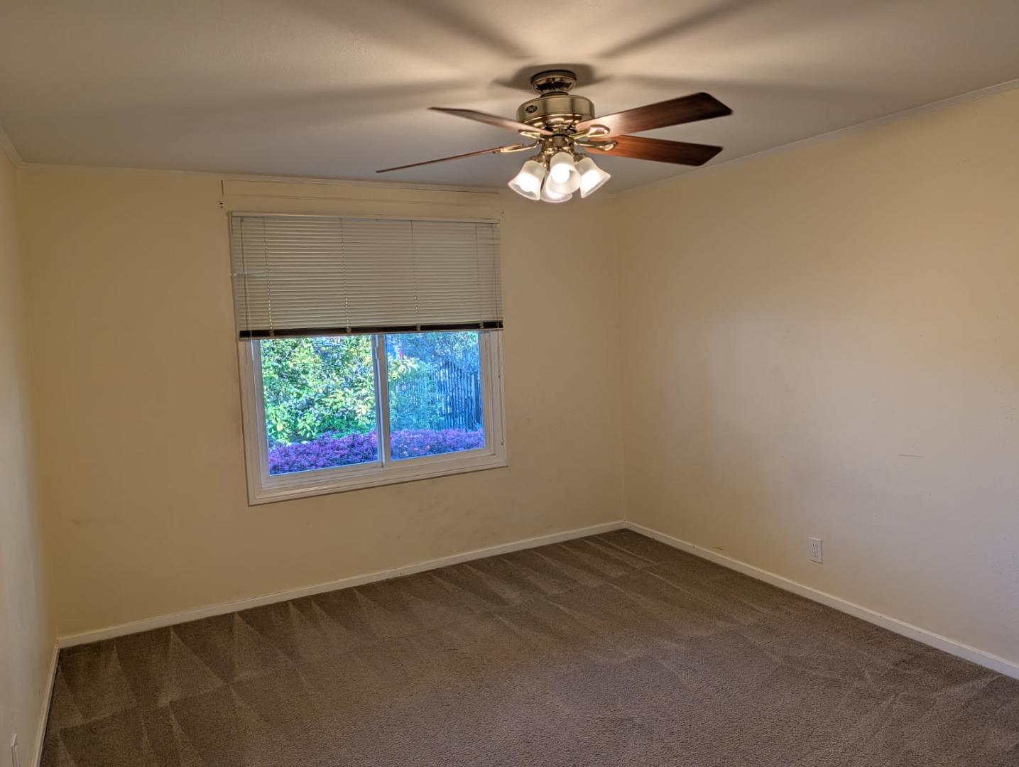 Detail Gallery Image 6 of 11 For 1049 Haven Ave, Redwood City,  CA 94063 - 2 Beds | 1 Baths