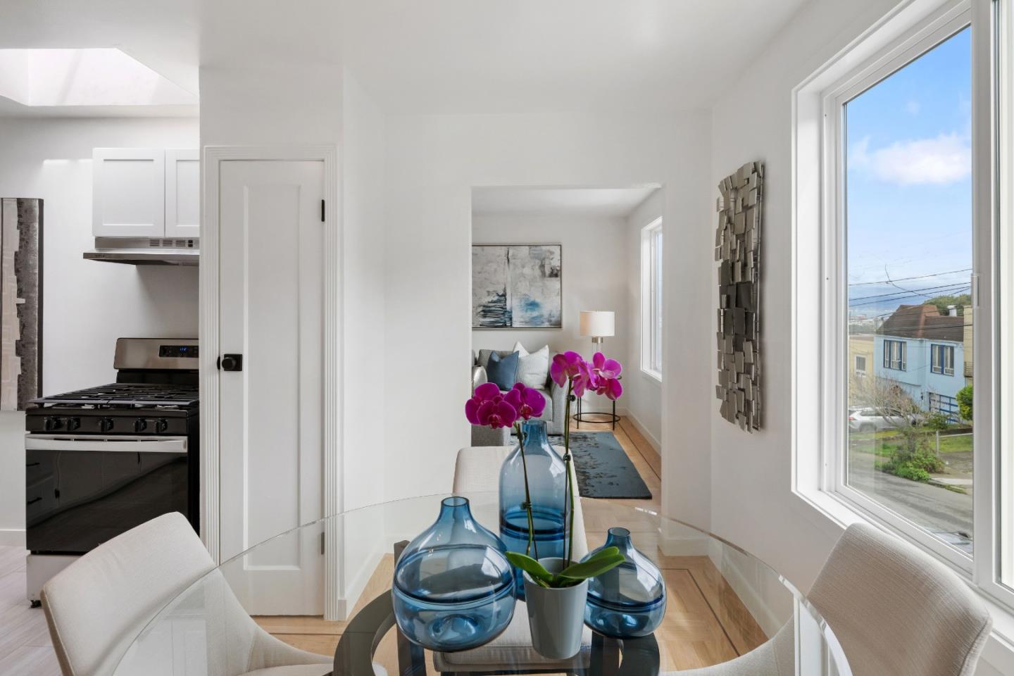 Detail Gallery Image 14 of 39 For 80 Vienna St, San Francisco,  CA 94112 - 2 Beds | 1 Baths