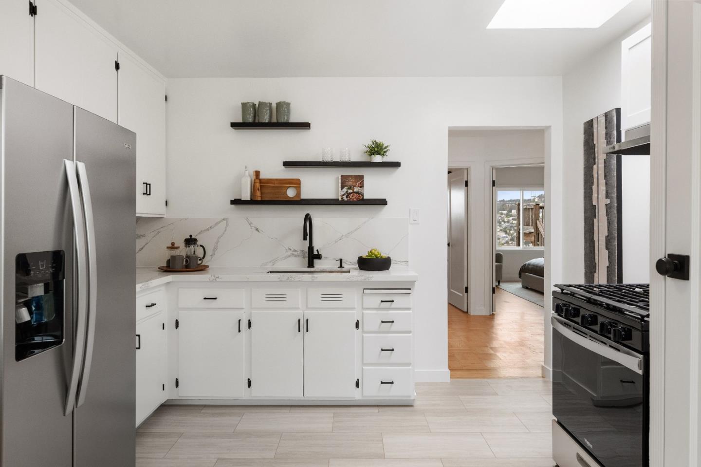 Detail Gallery Image 16 of 39 For 80 Vienna St, San Francisco,  CA 94112 - 2 Beds | 1 Baths