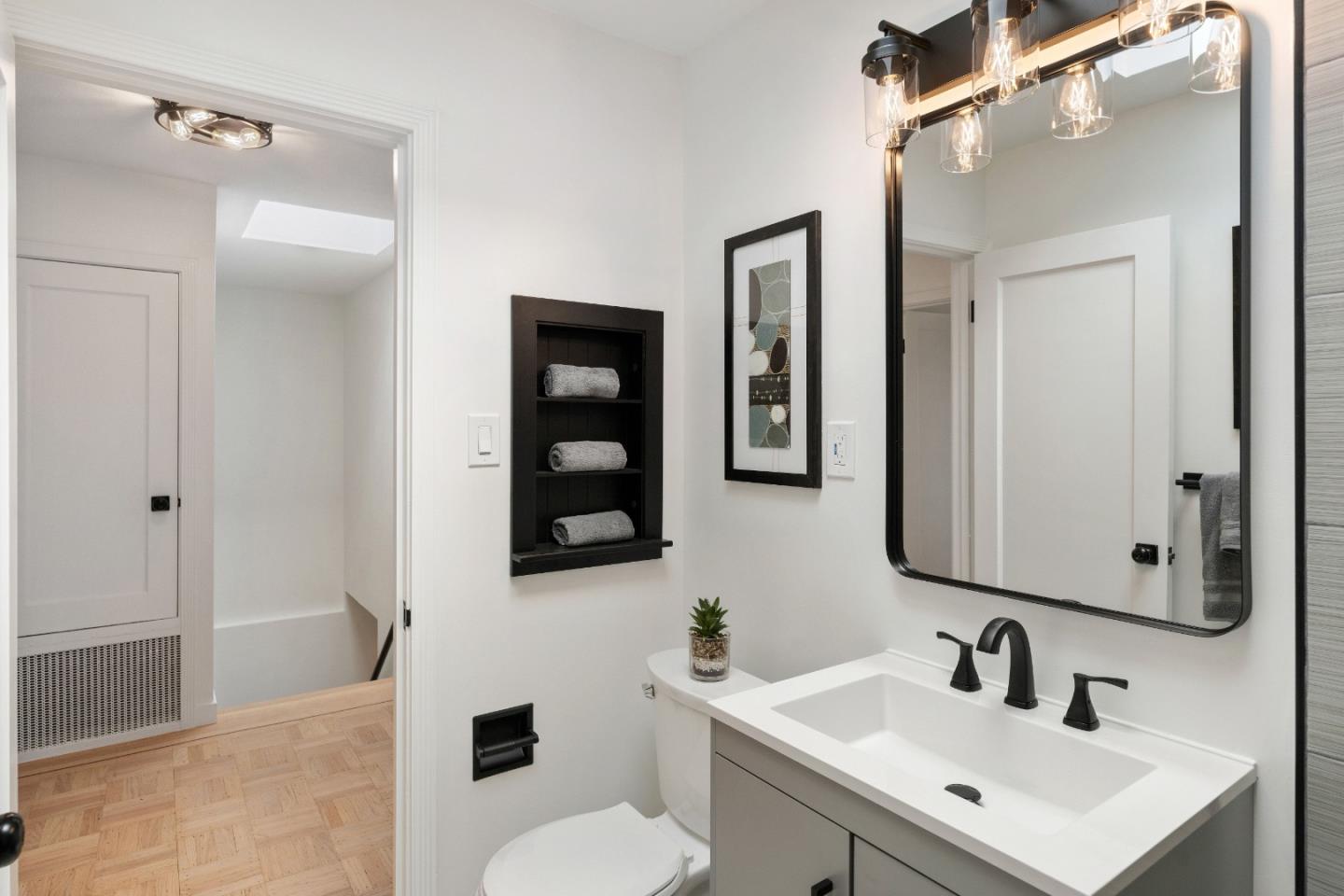 Detail Gallery Image 24 of 39 For 80 Vienna St, San Francisco,  CA 94112 - 2 Beds | 1 Baths