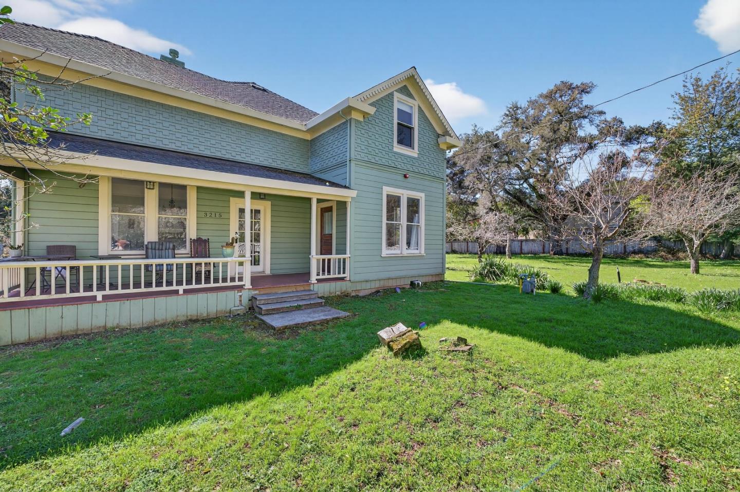 Detail Gallery Image 2 of 24 For 3215 Woodside Rd, Woodside,  CA 94062 - 4 Beds | 2/1 Baths