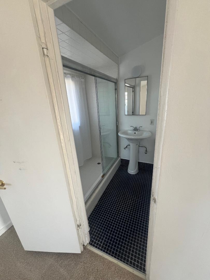 Detail Gallery Image 8 of 13 For 411 California Ave #A5,  Palo Alto,  CA 94306 - 1 Beds | 1 Baths