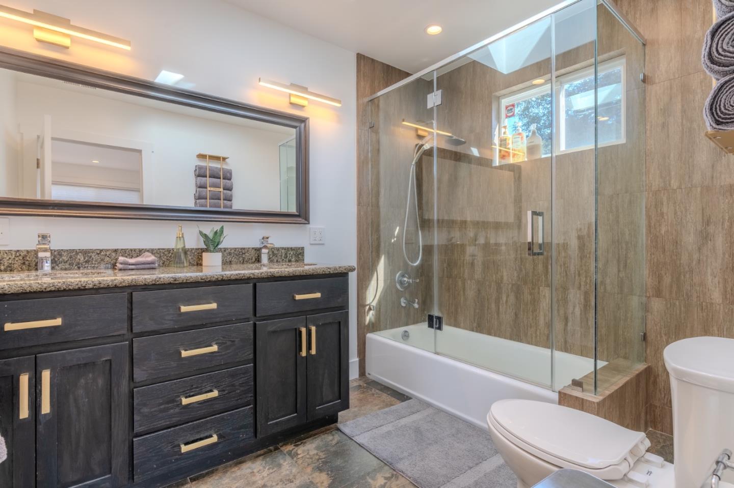 Detail Gallery Image 23 of 34 For 608 7th Ave, San Bruno,  CA 94066 - 4 Beds | 2 Baths