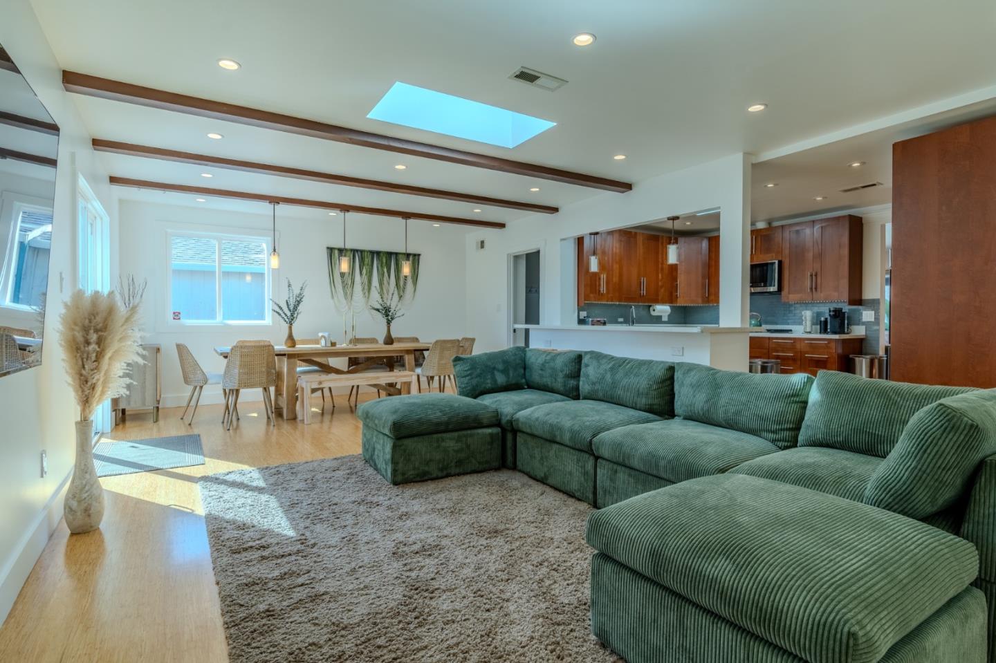 Detail Gallery Image 24 of 34 For 608 7th Ave, San Bruno,  CA 94066 - 4 Beds | 2 Baths