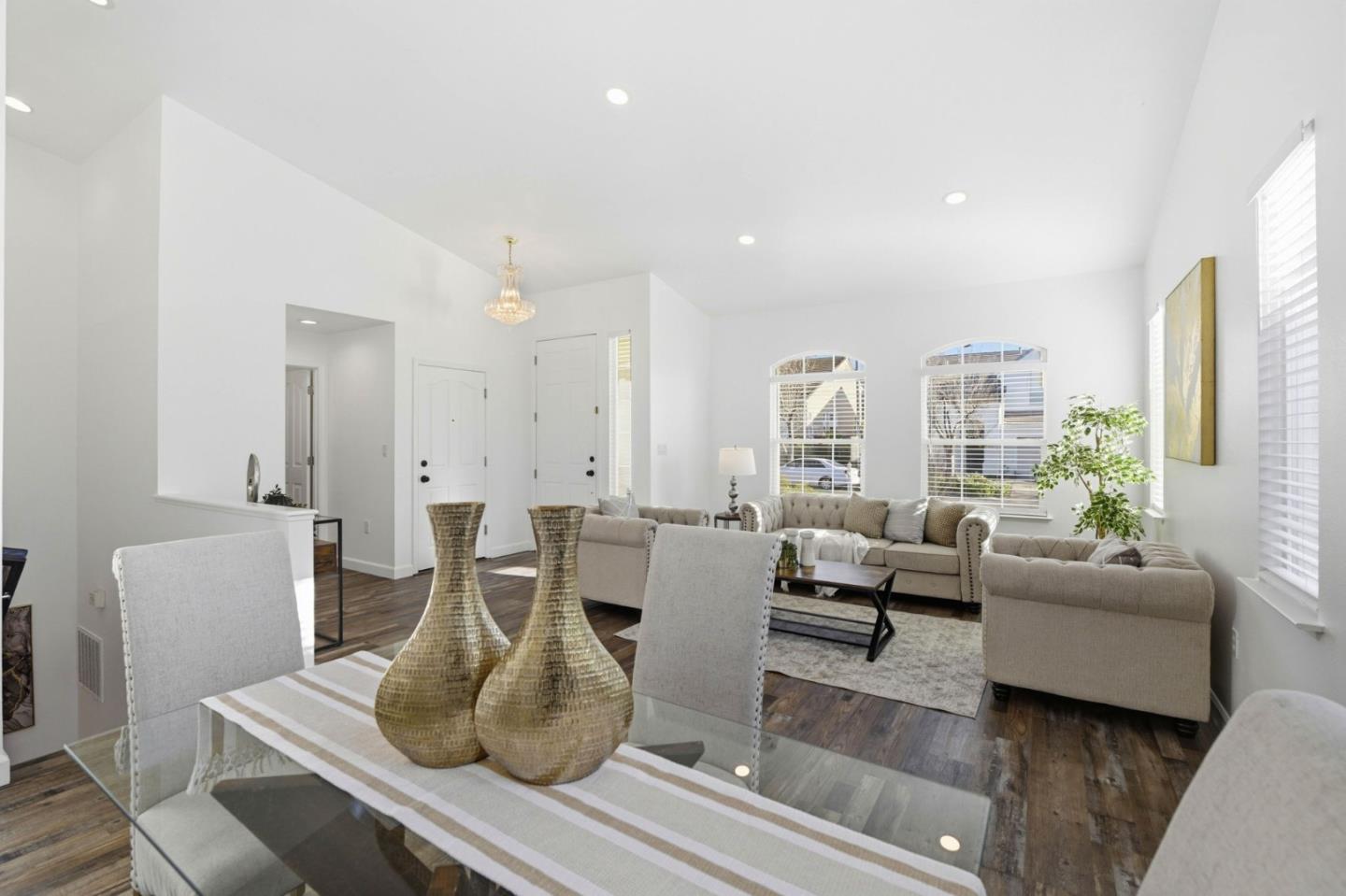 Detail Gallery Image 12 of 62 For 2177 Ceynowa Ln, San Jose,  CA 95121 - 4 Beds | 2/1 Baths