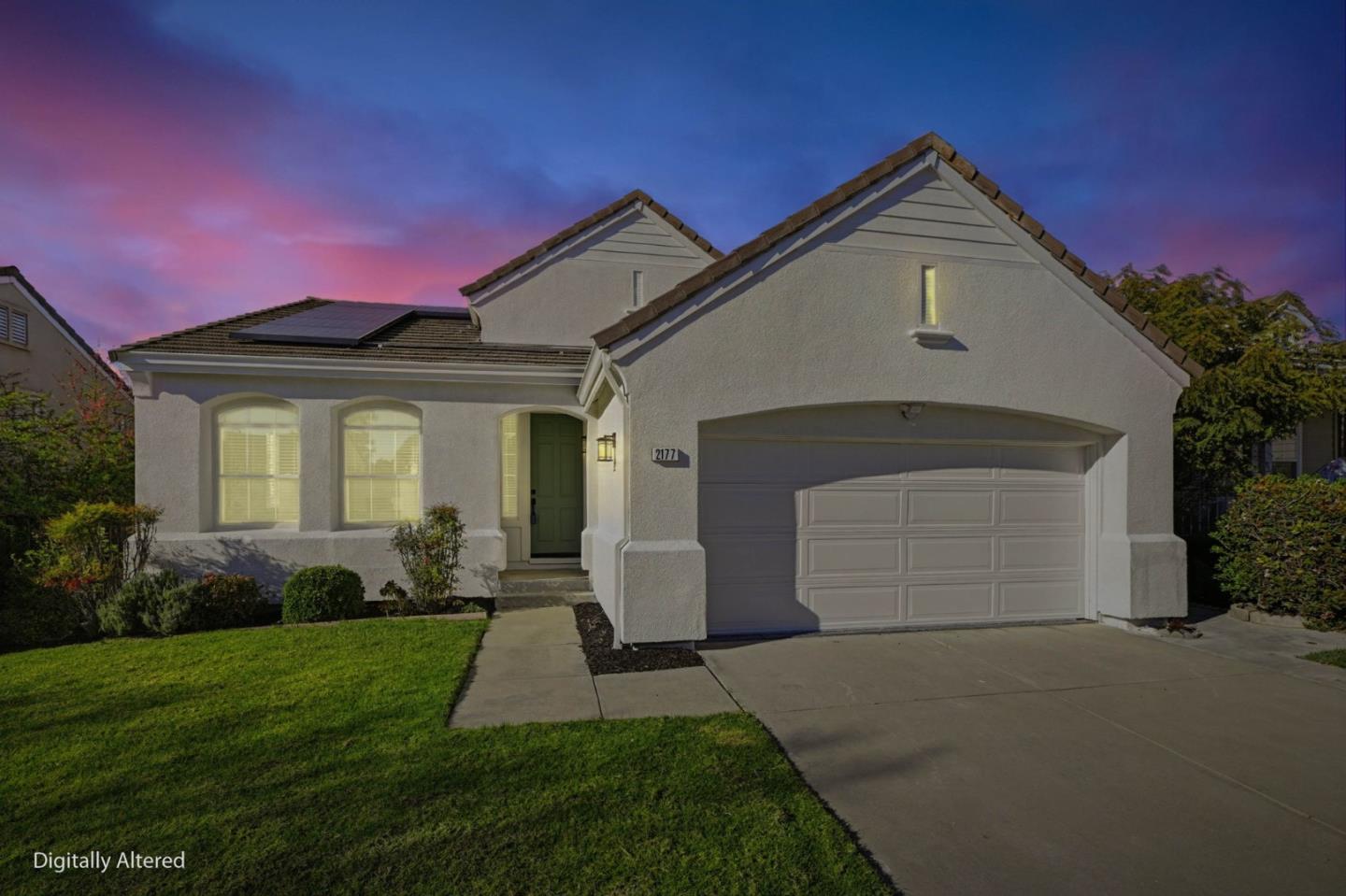 Detail Gallery Image 2 of 62 For 2177 Ceynowa Ln, San Jose,  CA 95121 - 4 Beds | 2/1 Baths