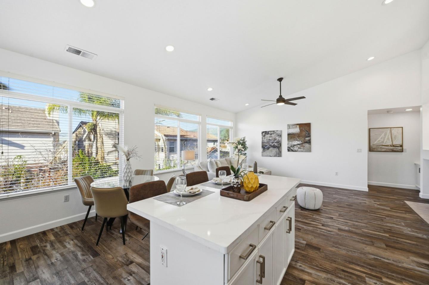 Detail Gallery Image 20 of 62 For 2177 Ceynowa Ln, San Jose,  CA 95121 - 4 Beds | 2/1 Baths