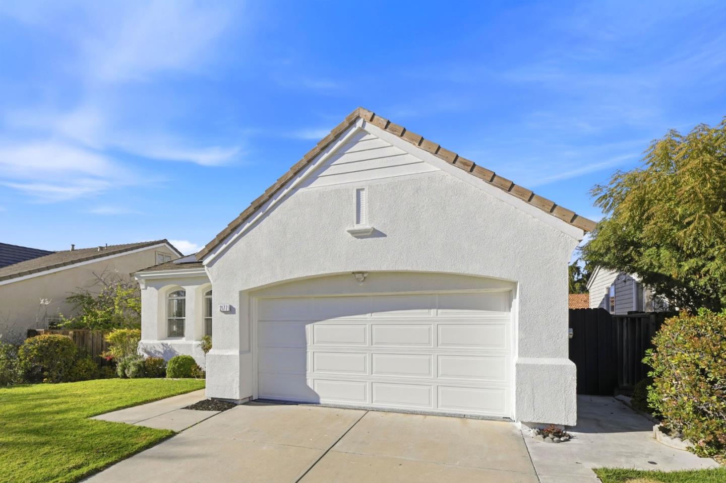 Detail Gallery Image 3 of 62 For 2177 Ceynowa Ln, San Jose,  CA 95121 - 4 Beds | 2/1 Baths