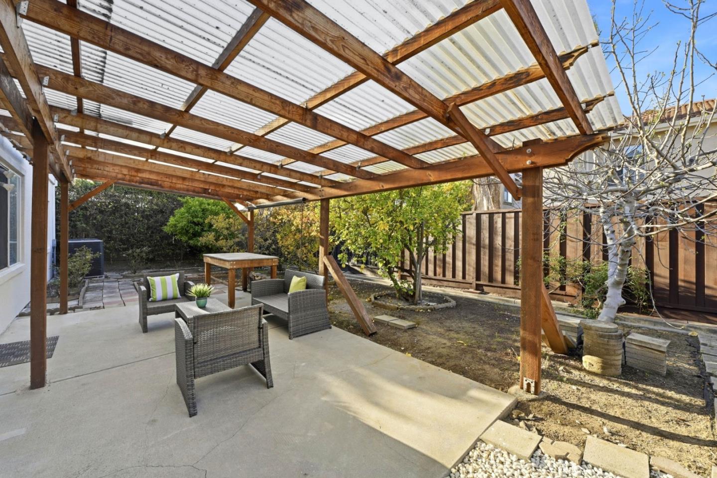 Detail Gallery Image 41 of 62 For 2177 Ceynowa Ln, San Jose,  CA 95121 - 4 Beds | 2/1 Baths