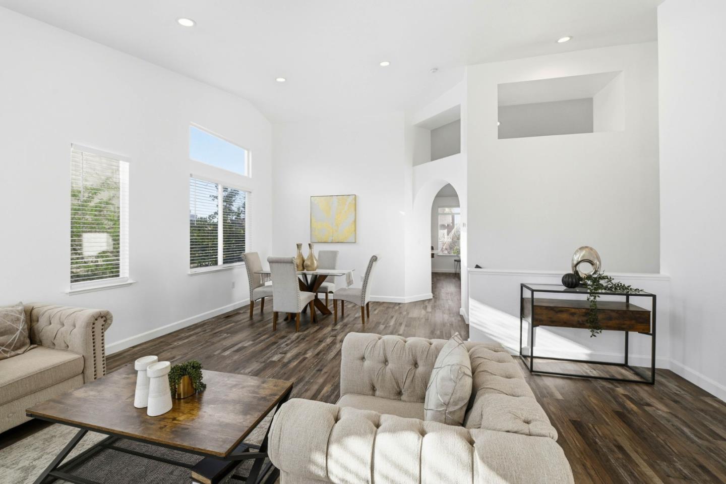 Detail Gallery Image 8 of 62 For 2177 Ceynowa Ln, San Jose,  CA 95121 - 4 Beds | 2/1 Baths