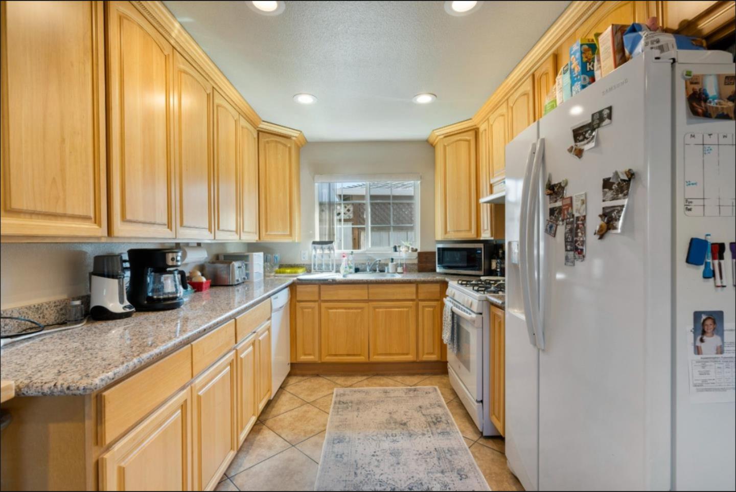 Detail Gallery Image 22 of 31 For 2241 Lindaire Ave, San Jose,  CA 95128 - 5 Beds | 3 Baths