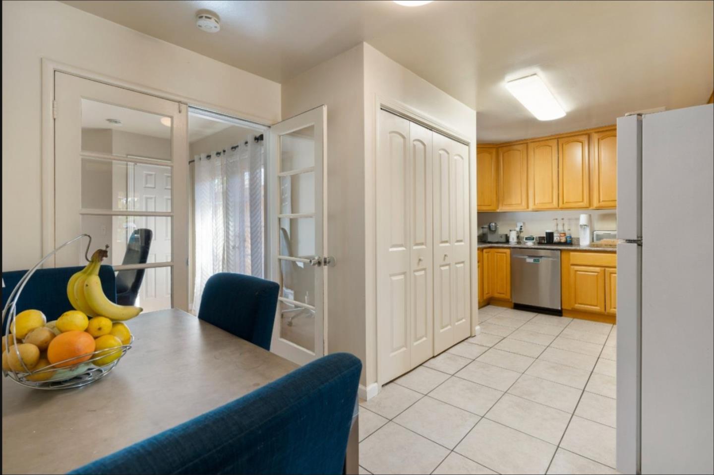 Detail Gallery Image 7 of 31 For 2241 Lindaire Ave, San Jose,  CA 95128 - 5 Beds | 3 Baths