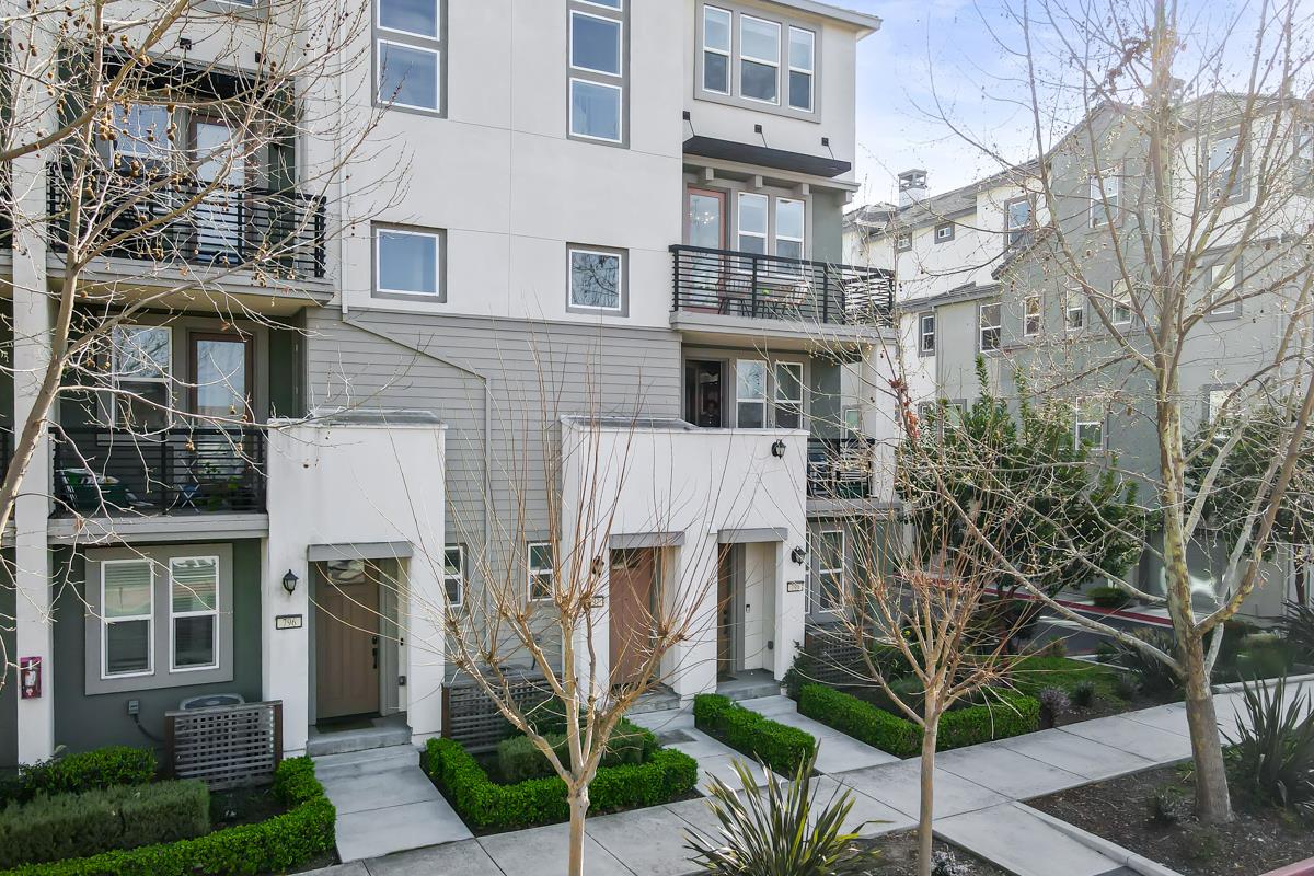 Front Image Thumbnail for ML82037428