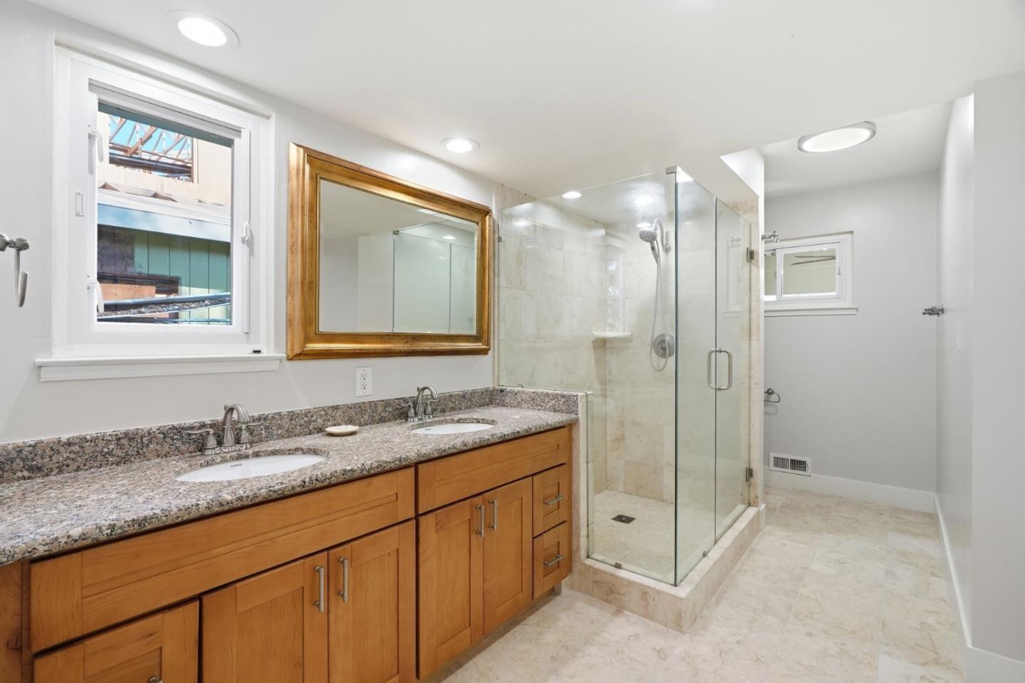 Detail Gallery Image 23 of 38 For 3308 Oxford Ln, San Jose,  CA 95117 - 4 Beds | 2/1 Baths