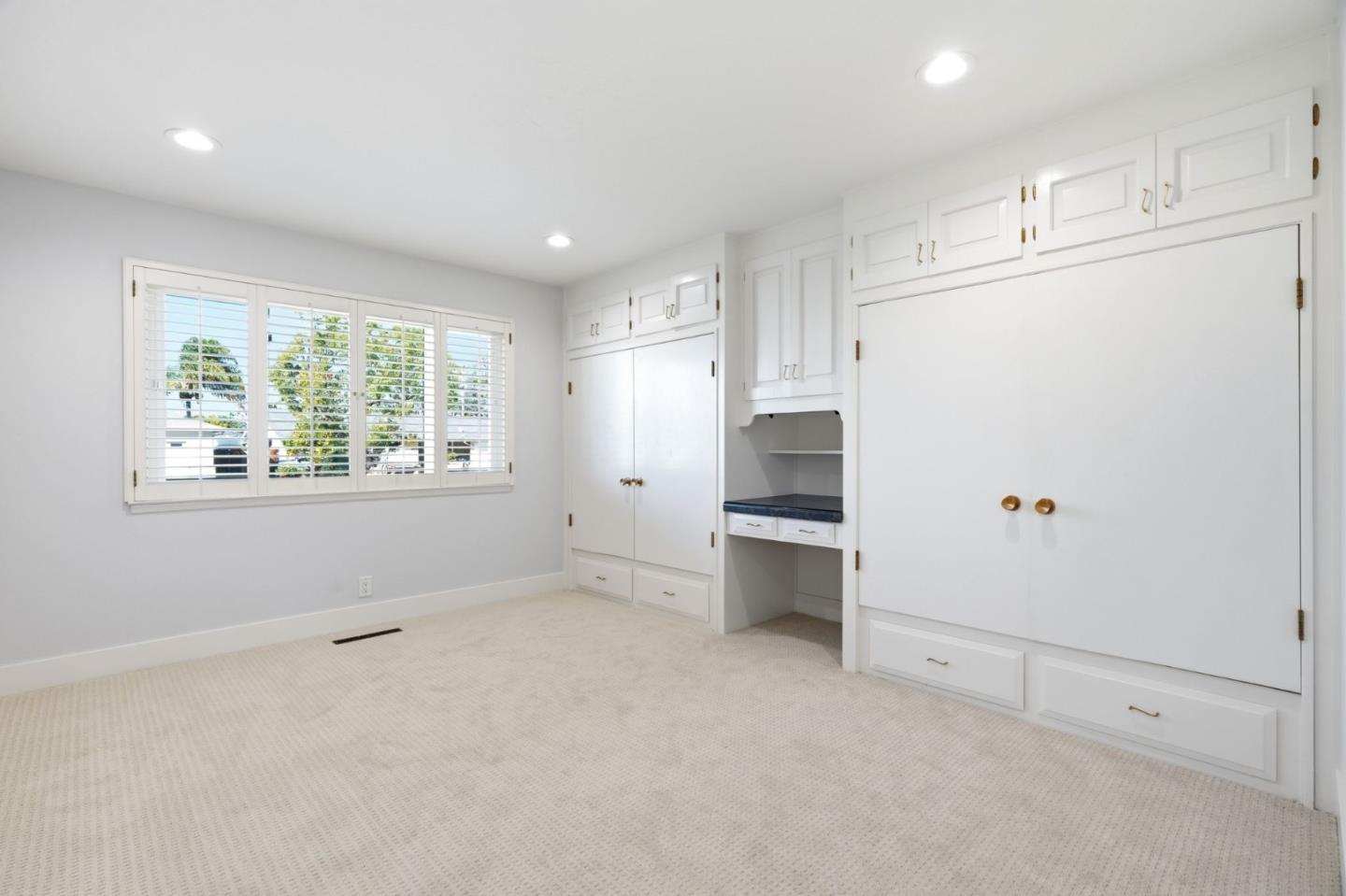 Detail Gallery Image 25 of 38 For 3308 Oxford Ln, San Jose,  CA 95117 - 4 Beds | 2/1 Baths