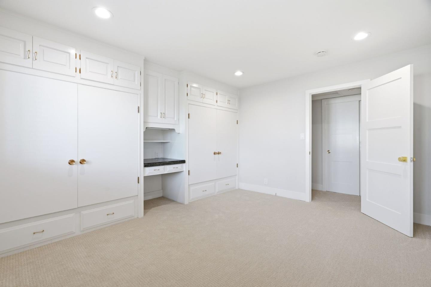 Detail Gallery Image 27 of 38 For 3308 Oxford Ln, San Jose,  CA 95117 - 4 Beds | 2/1 Baths