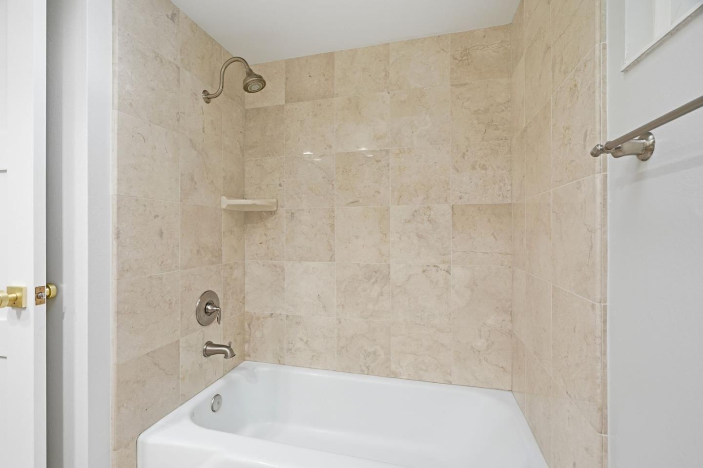 Detail Gallery Image 29 of 38 For 3308 Oxford Ln, San Jose,  CA 95117 - 4 Beds | 2/1 Baths