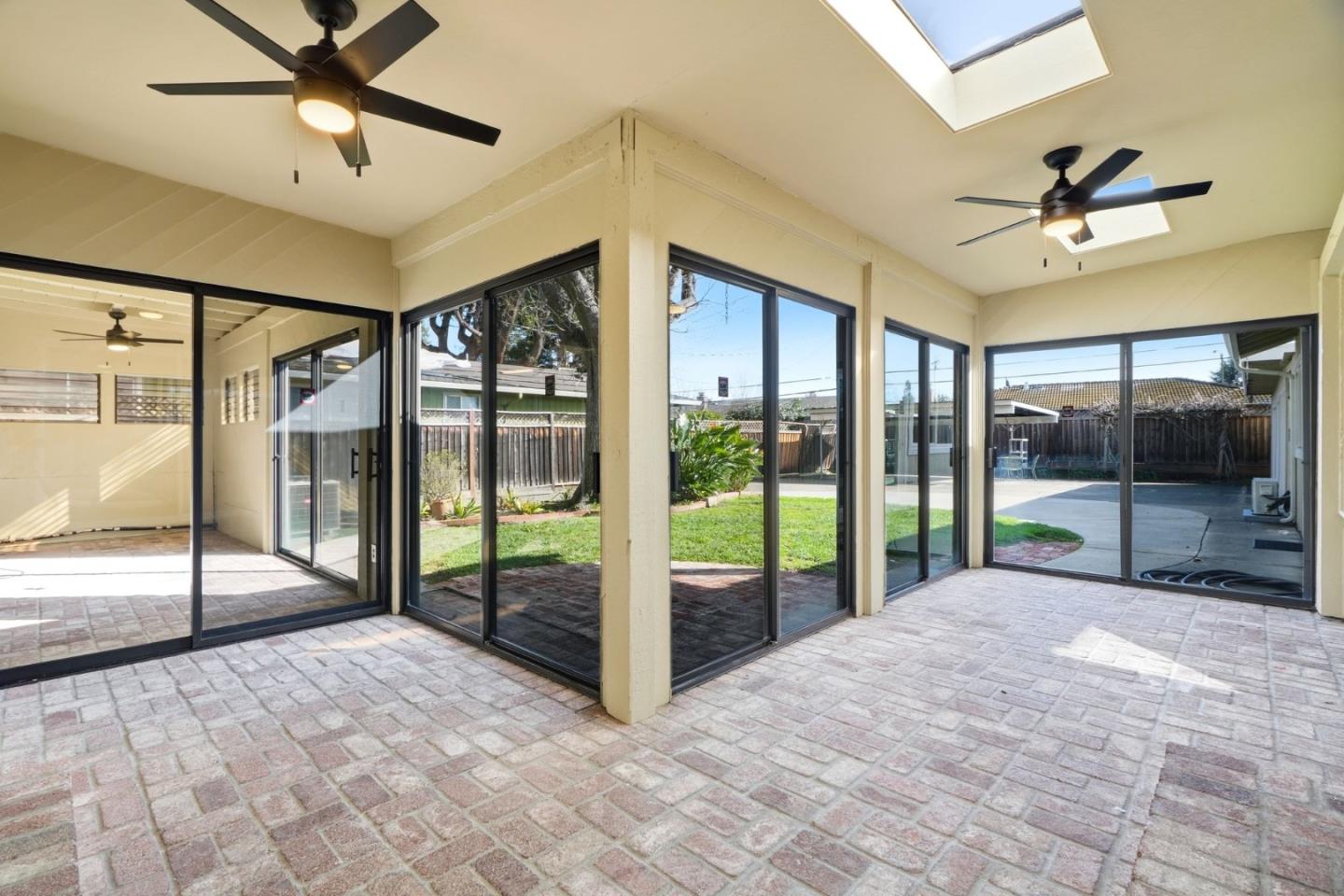 Detail Gallery Image 31 of 38 For 3308 Oxford Ln, San Jose,  CA 95117 - 4 Beds | 2/1 Baths