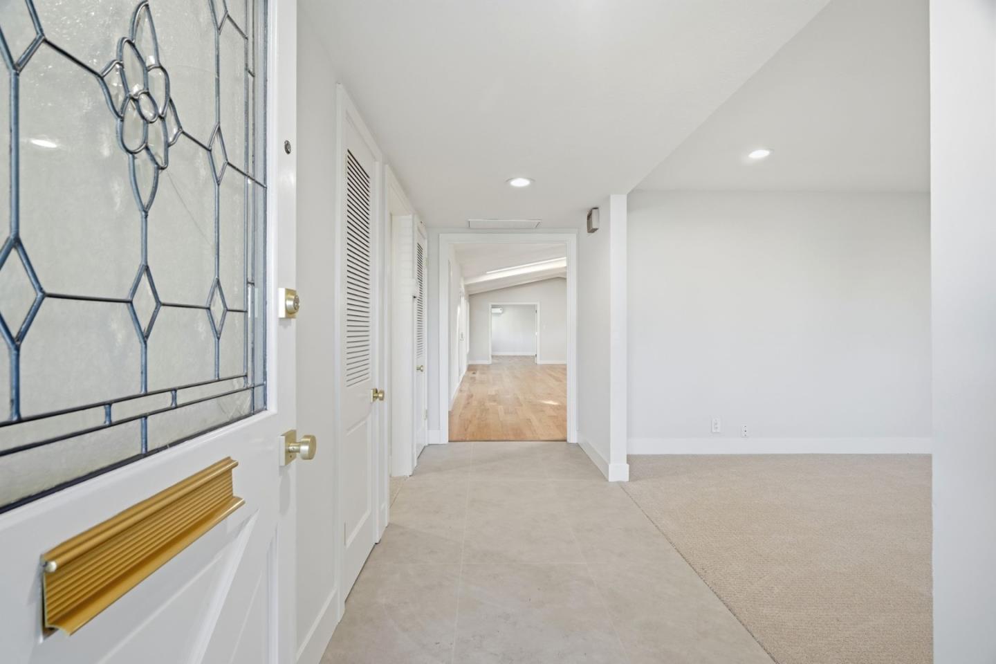 Detail Gallery Image 4 of 38 For 3308 Oxford Ln, San Jose,  CA 95117 - 4 Beds | 2/1 Baths