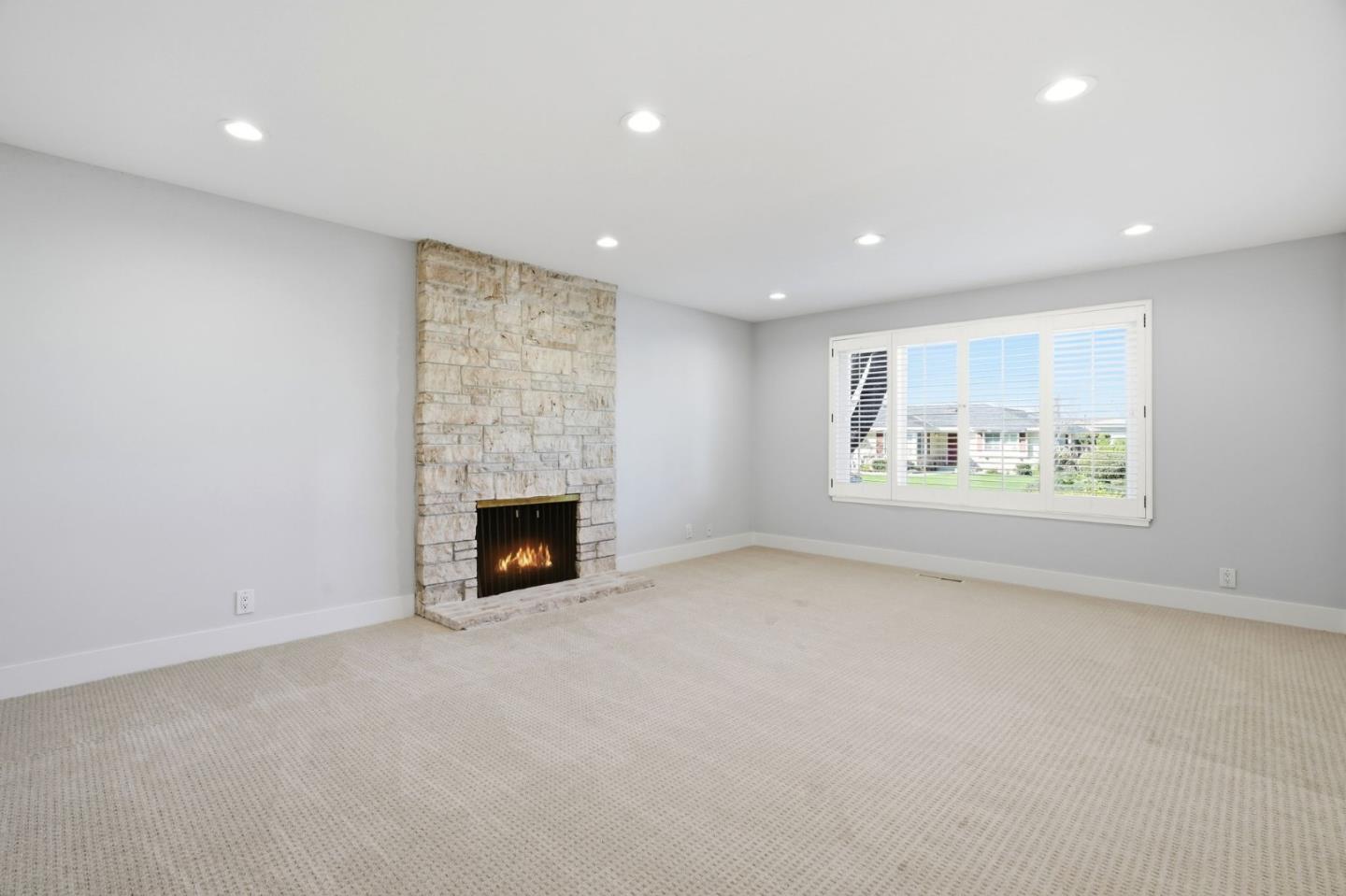 Detail Gallery Image 6 of 38 For 3308 Oxford Ln, San Jose,  CA 95117 - 4 Beds | 2/1 Baths