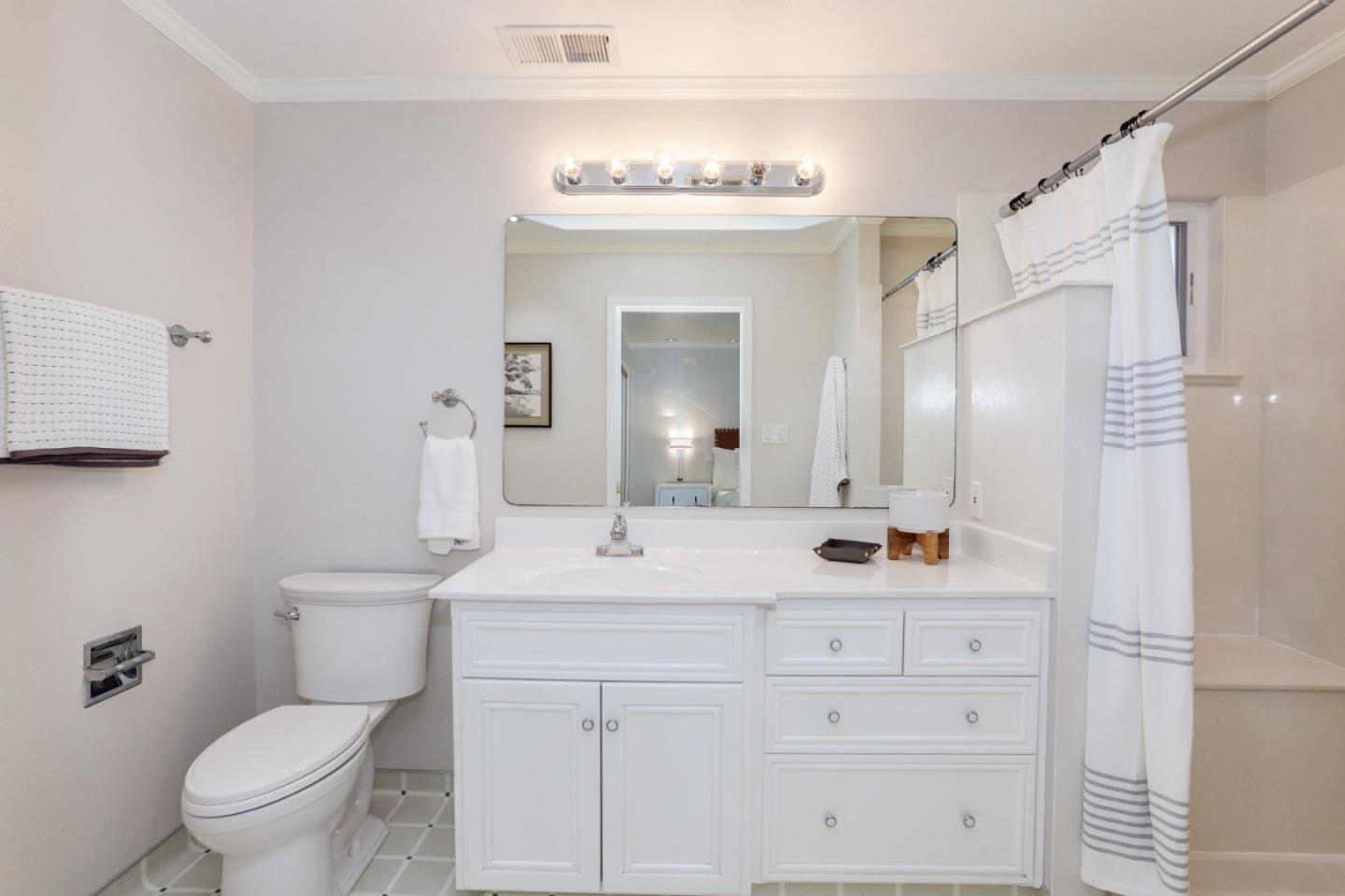 Detail Gallery Image 37 of 61 For 3790 Blossomview Dr, San Jose,  CA 95118 - 3 Beds | 2 Baths