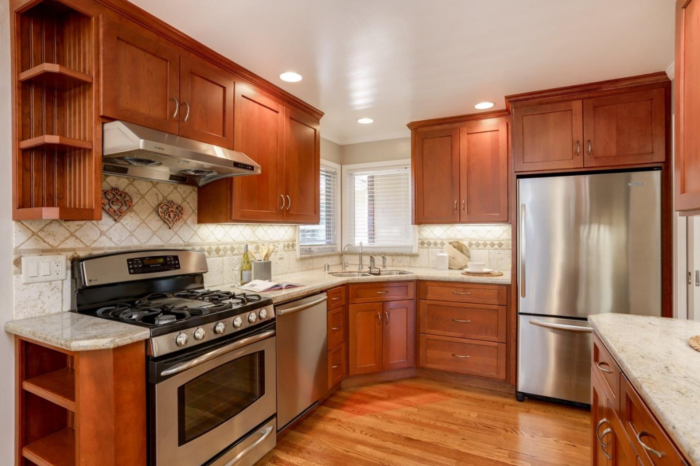 Detail Gallery Image 8 of 61 For 3790 Blossomview Dr, San Jose,  CA 95118 - 3 Beds | 2 Baths