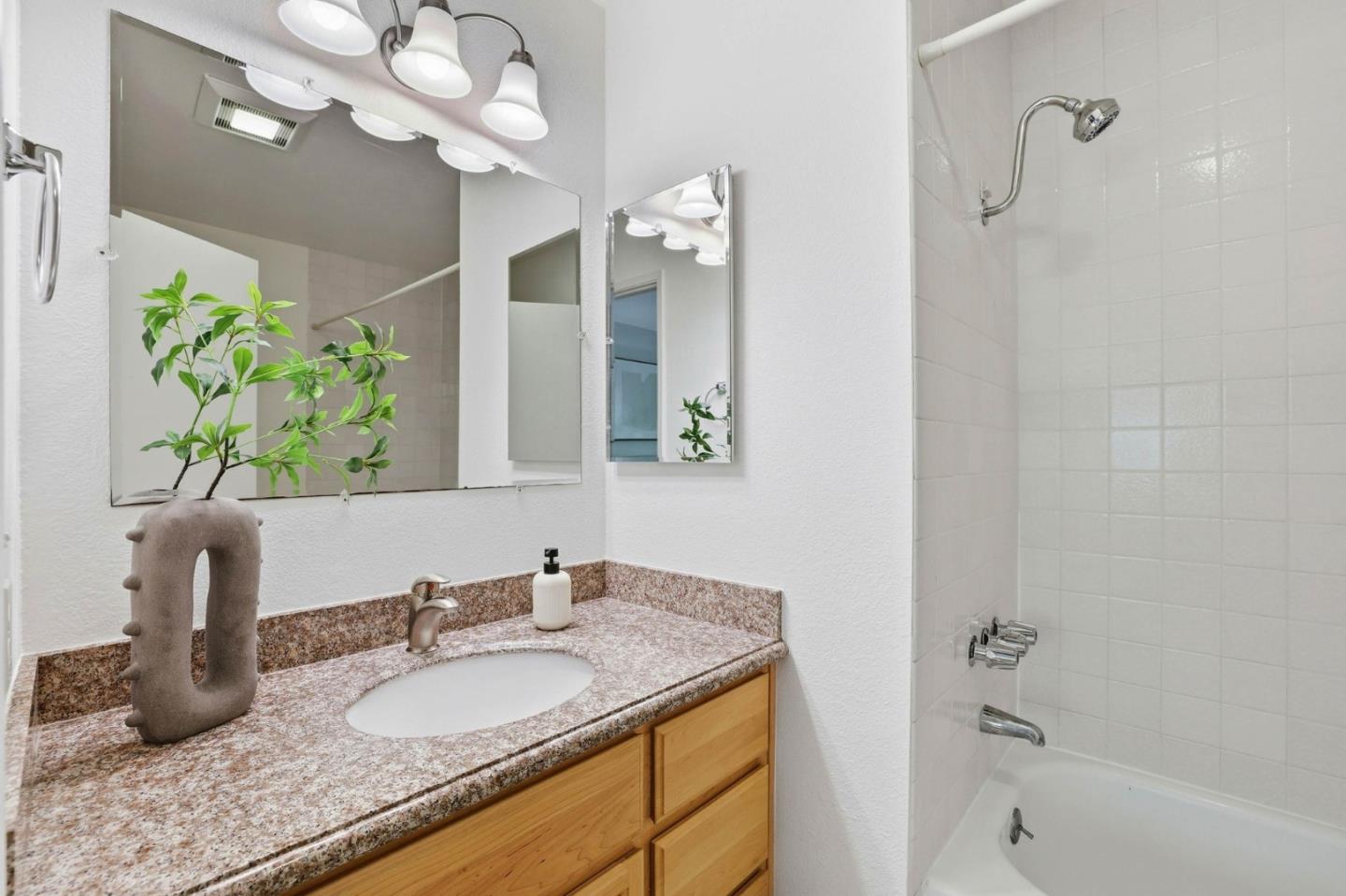 Detail Gallery Image 23 of 45 For 2040 Main St #135,  Santa Clara,  CA 95050 - 2 Beds | 2/1 Baths