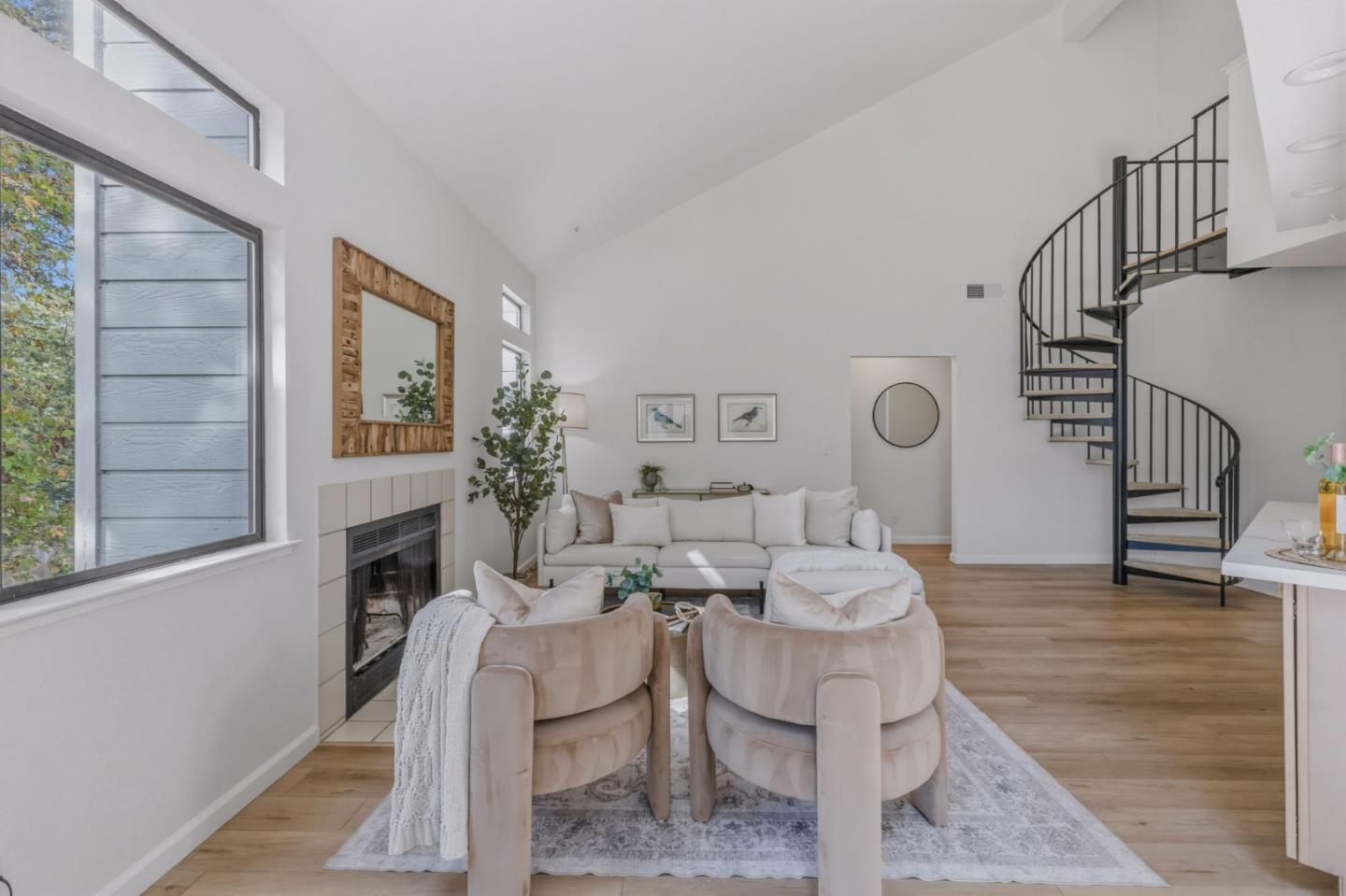 Detail Gallery Image 3 of 37 For 2603 Willowbrook Ln #22,  Aptos,  CA 95003 - 3 Beds | 2 Baths