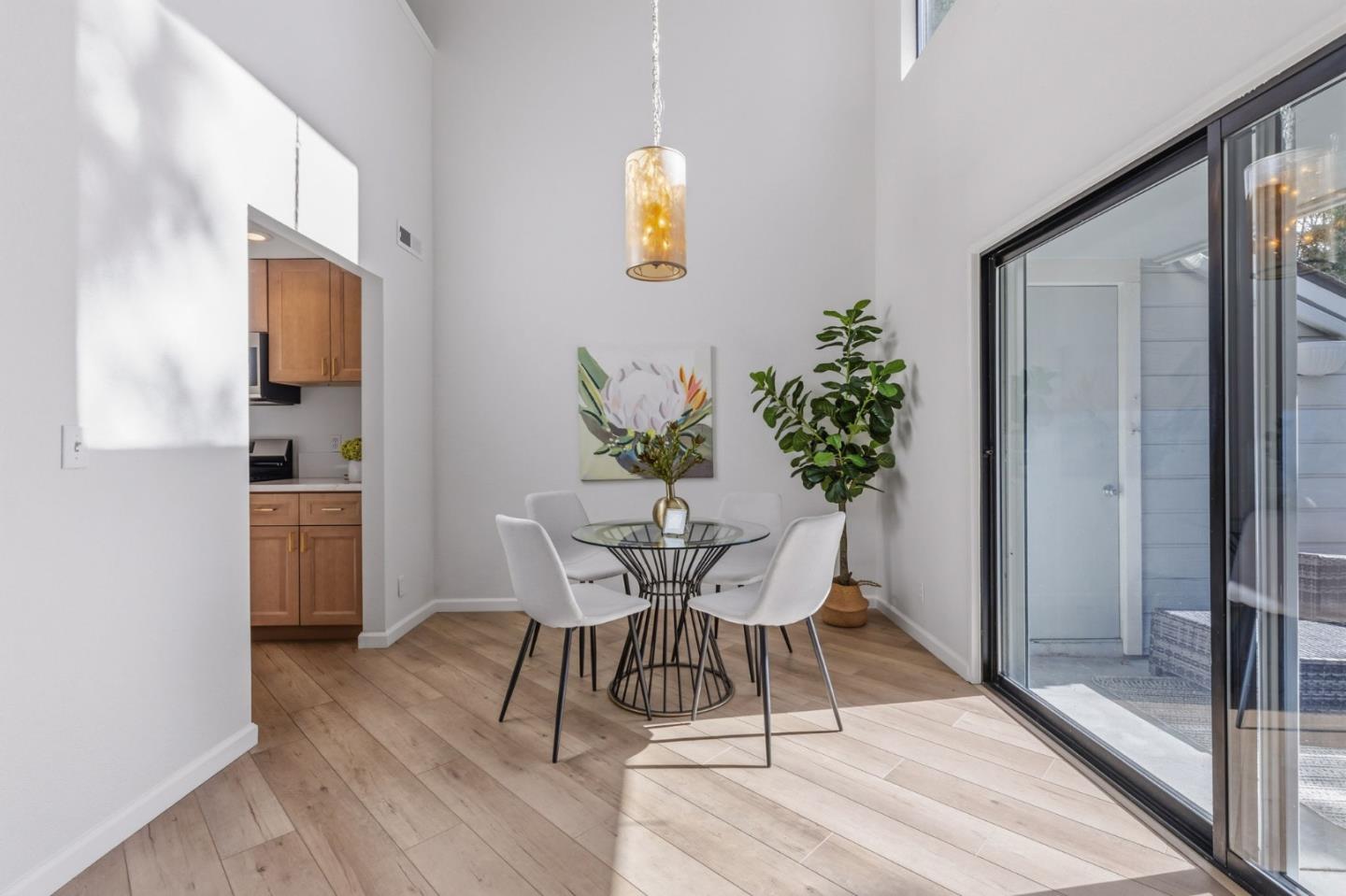 Detail Gallery Image 5 of 37 For 2603 Willowbrook Ln #22,  Aptos,  CA 95003 - 3 Beds | 2 Baths