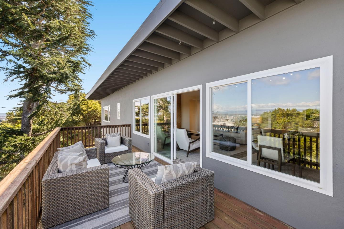 Detail Gallery Image 10 of 44 For 1243 Talbryn Dr, Belmont,  CA 94002 - 3 Beds | 2 Baths