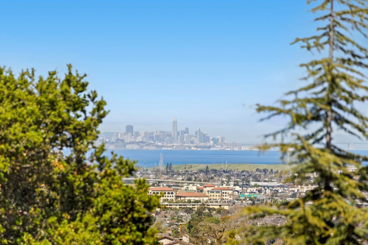 Detail Gallery Image 12 of 44 For 1243 Talbryn Dr, Belmont,  CA 94002 - 3 Beds | 2 Baths