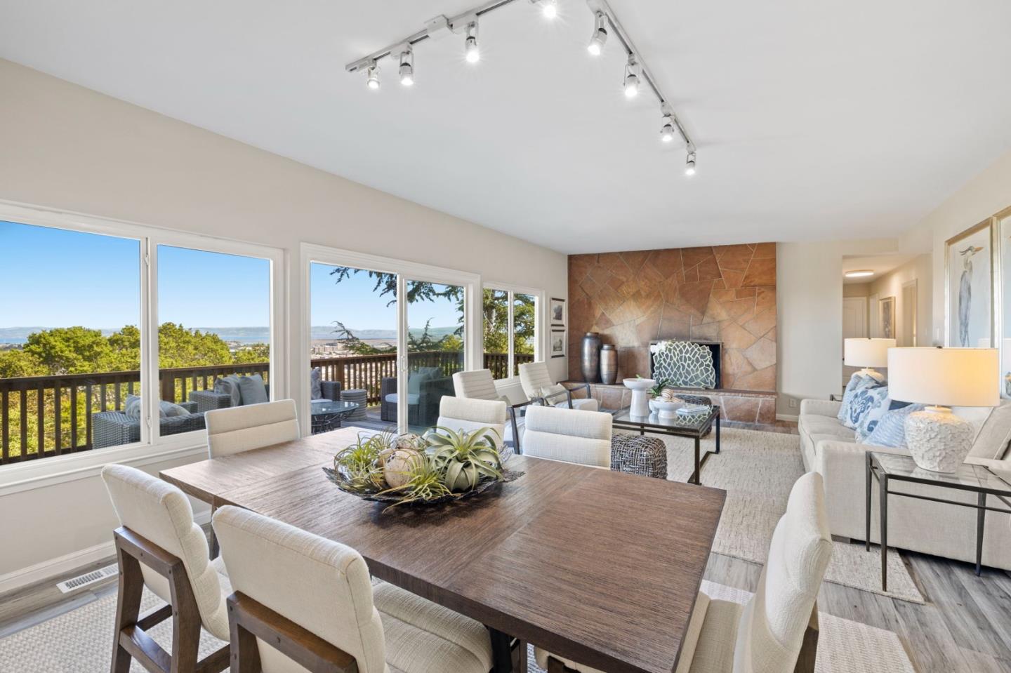 Detail Gallery Image 18 of 44 For 1243 Talbryn Dr, Belmont,  CA 94002 - 3 Beds | 2 Baths