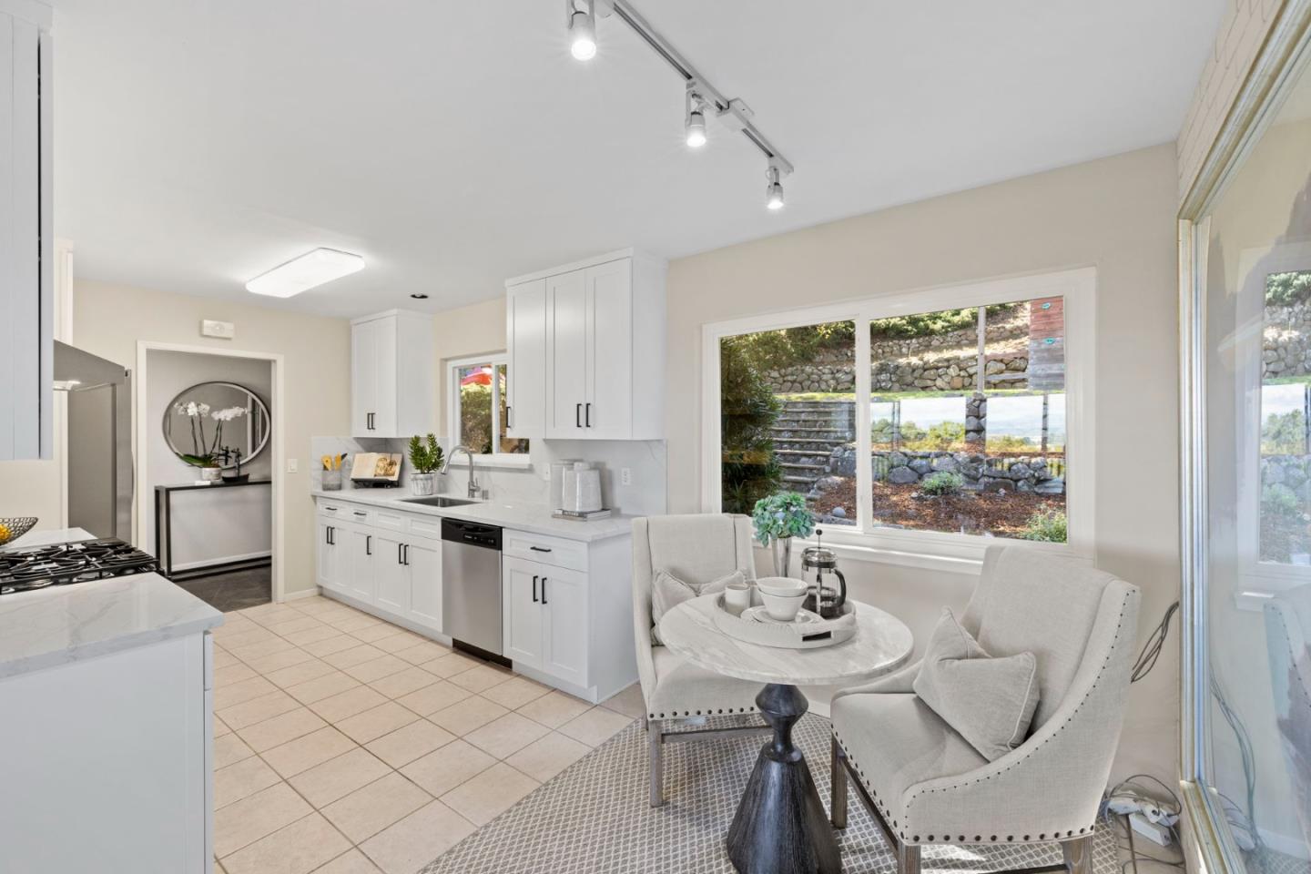 Detail Gallery Image 19 of 44 For 1243 Talbryn Dr, Belmont,  CA 94002 - 3 Beds | 2 Baths